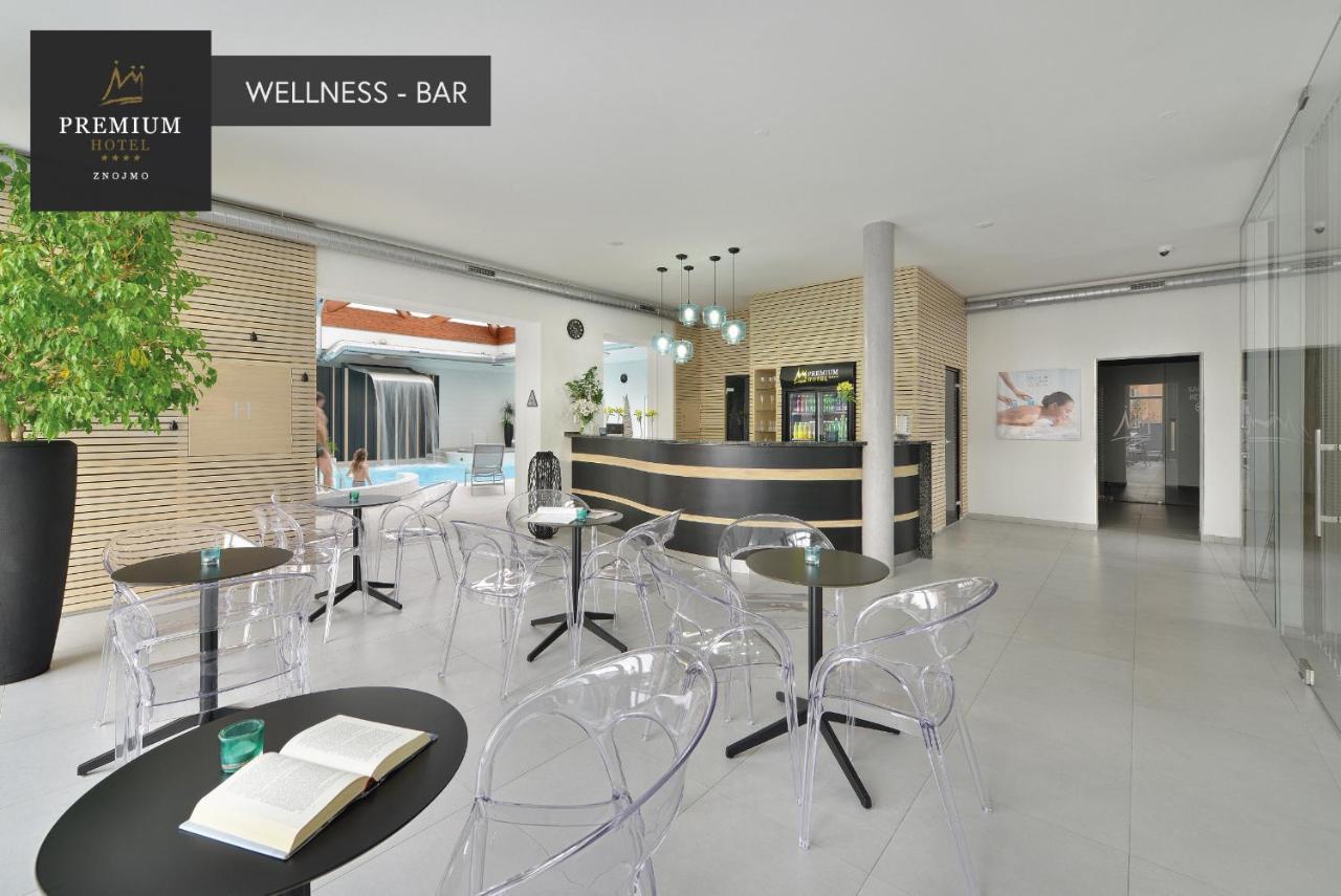 Premium Wellness & Wine Hotel ซนอยโม ภายนอก รูปภาพ